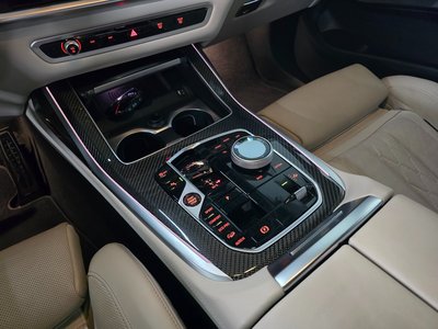 BMW X7 - 7
