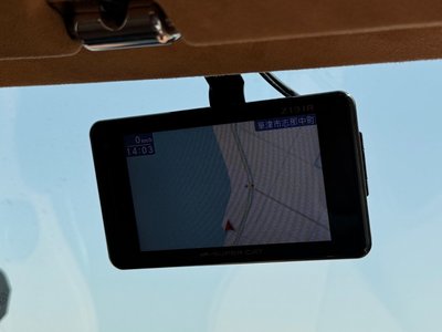 ASTON MARTIN DB11 - 10