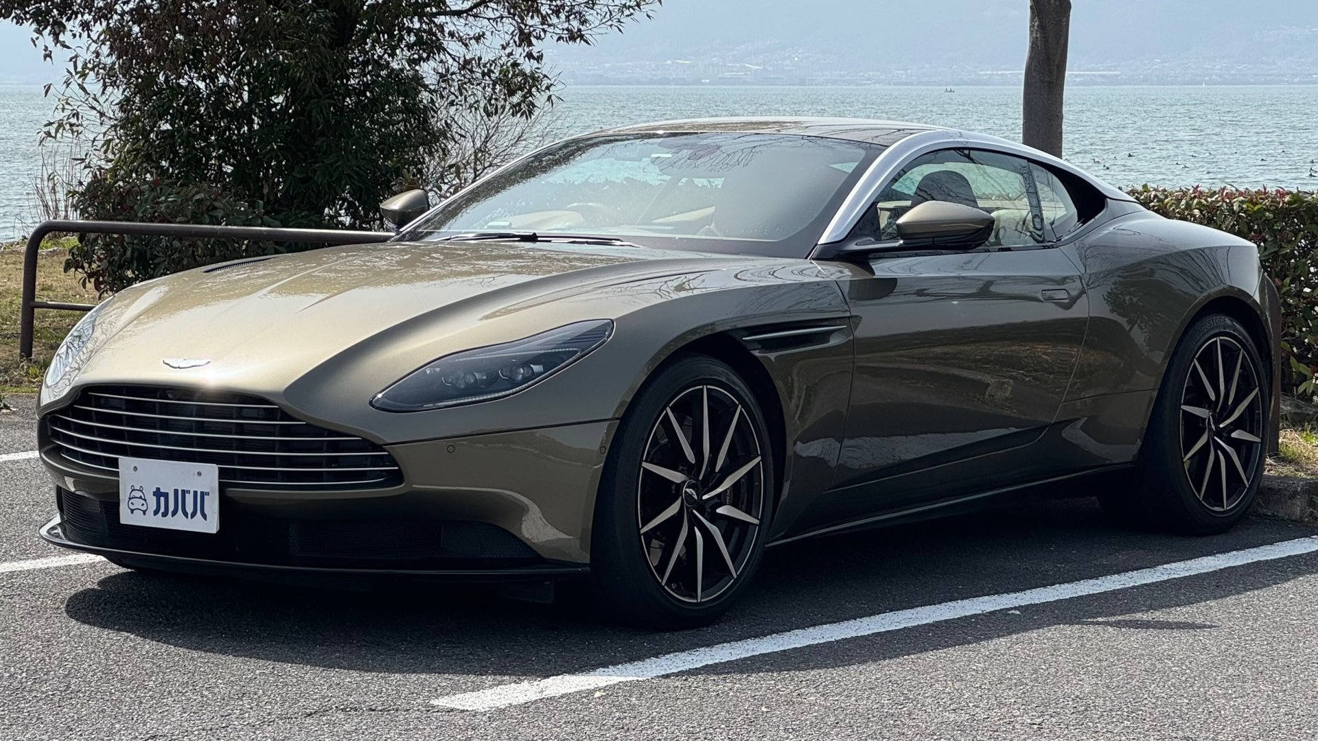 ASTON MARTIN DB11 - View 1
