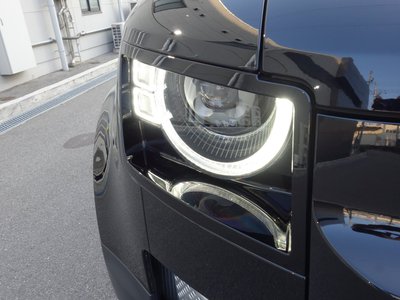 LAND ROVER DEFENDER - 10