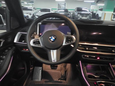 BMW X7 - 7