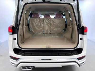TOYOTA LAND CRUISER 300 - 8