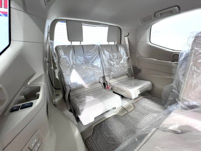 TOYOTA LAND CRUISER 300 - 6