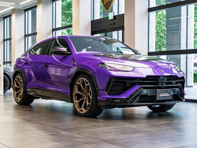 LAMBORGHINI URUS - 1