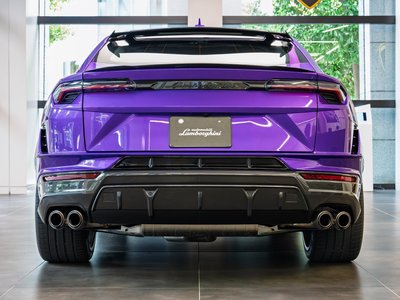 LAMBORGHINI URUS - 4