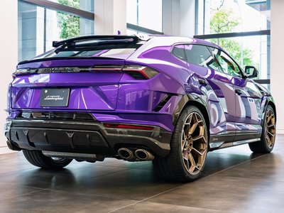 LAMBORGHINI URUS - 5