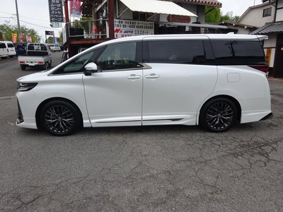 TOYOTA VELLFIRE - 4