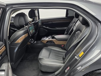 2019 Genesis G90 — миниатюра 16