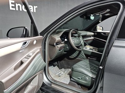 2022 Genesis GV80 — миниатюра 13