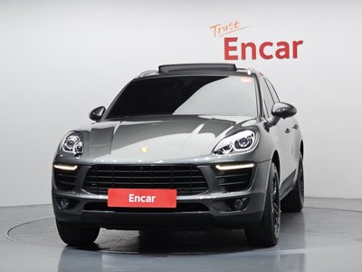 PORSCHE MACAN - 2