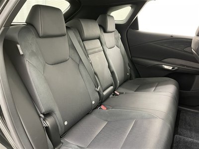صورة 9 لـ 2023 Lexus RX