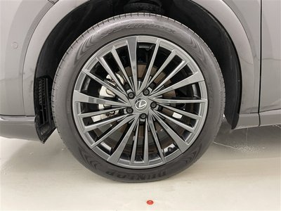 صورة 7 لـ 2023 Lexus RX