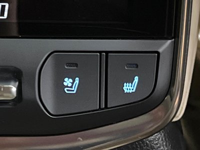 2022 Toyota LAND CRUISER 300 — миниатюра 29