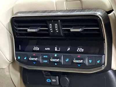 2022 Toyota LAND CRUISER 300 — миниатюра 28