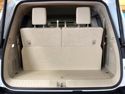 2022 Toyota LAND CRUISER 300 — миниатюра 11