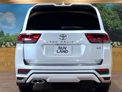 2022 Toyota LAND CRUISER 300 — миниатюра 15