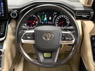 2022 Toyota LAND CRUISER 300 — миниатюра 31