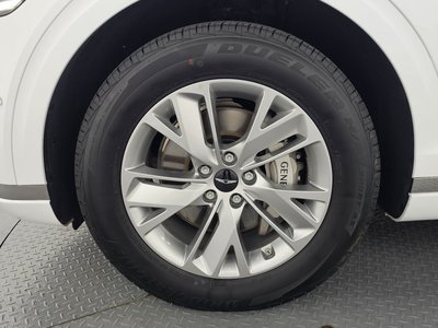 صورة 6 لـ 2024 Genesis GV70
