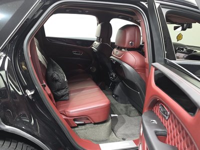 صورة مصغرة 18 لـ 2023 Bentley BENTAYGA