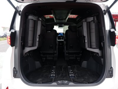 2025 Toyota ALPHARD thumbnail 15