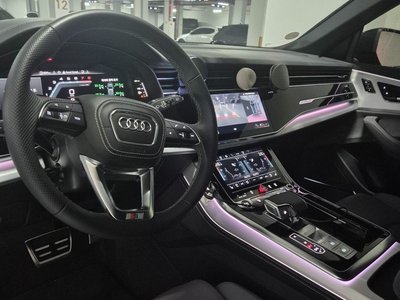 AUDI Q8 - 9