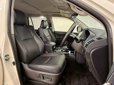 TOYOTA LAND CRUISER PRADO - 5