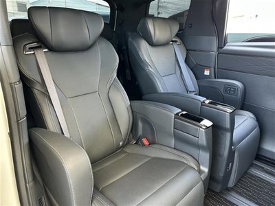 2025 Toyota ALPHARD — миниатюра 19