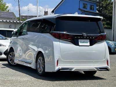 2025 Toyota ALPHARD — фото 5
