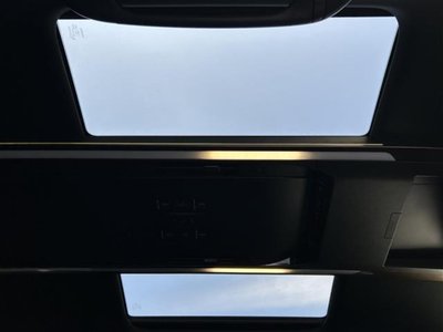 2025 Toyota ALPHARD — фото 3