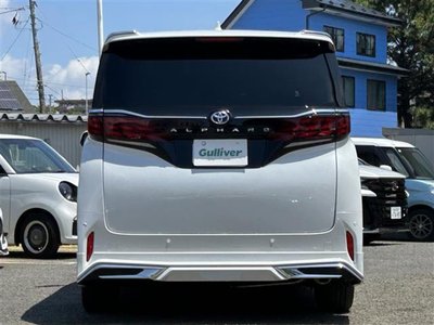 2025 Toyota ALPHARD — фото 8