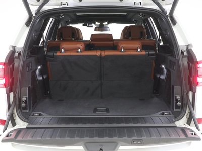 2023 BMW X5 缩略图 17