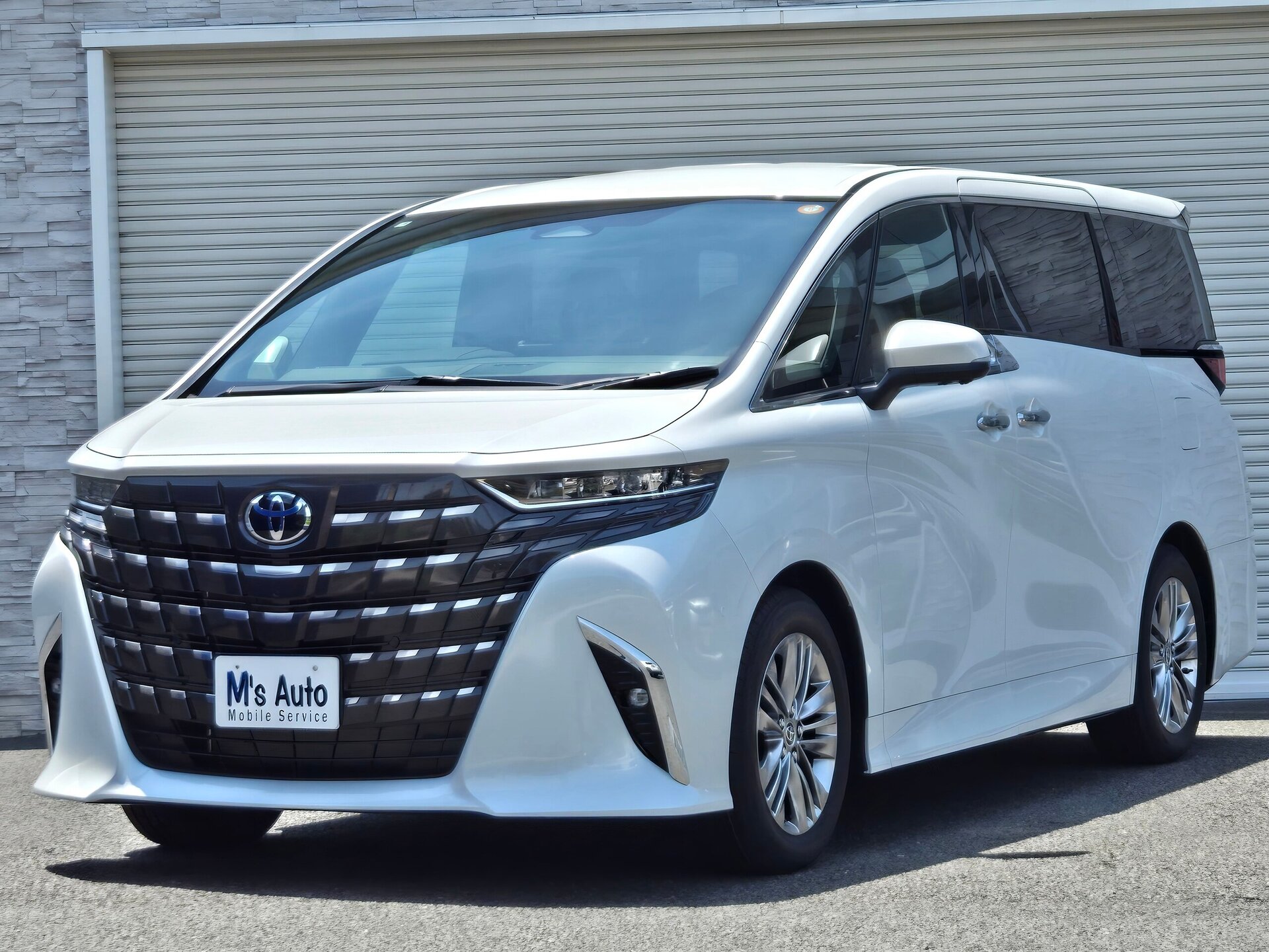 TOYOTA ALPHARD - View 1