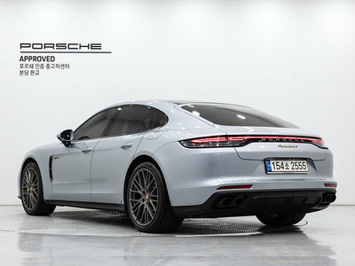 PORSCHE PANAMERA - 5