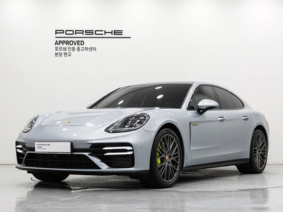 PORSCHE PANAMERA - 1
