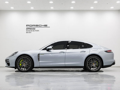 PORSCHE PANAMERA - 7