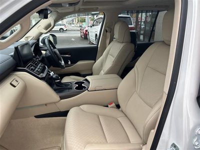 2024 Toyota LAND CRUISER 300 — миниатюра 33