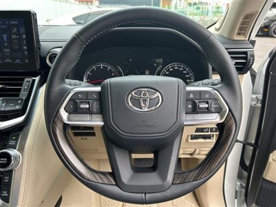 2024 Toyota LAND CRUISER 300 — миниатюра 22