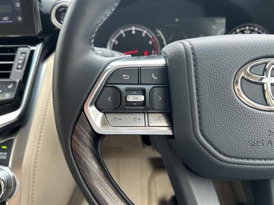 2024 Toyota LAND CRUISER 300 — миниатюра 23