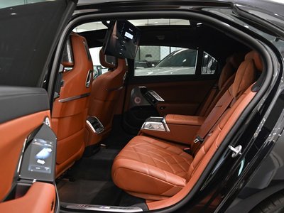 صورة مصغرة 13 لـ 2025 BMW I7