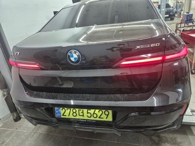 BMW I7 - 3