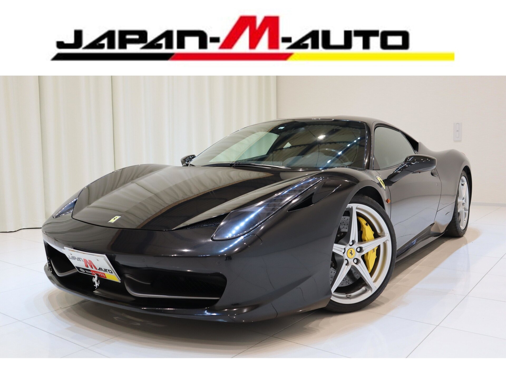 FERRARI 458 ITALIA - View 1