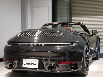 PORSCHE 911 CABRIOLET - 6