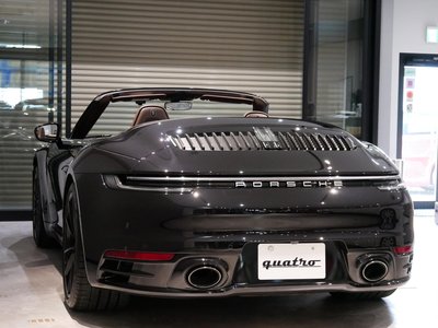 PORSCHE 911 CABRIOLET - 7