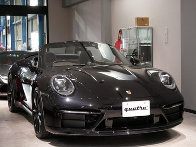 PORSCHE 911 CABRIOLET - 4