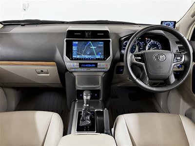 TOYOTA LAND CRUISER PRADO - 6