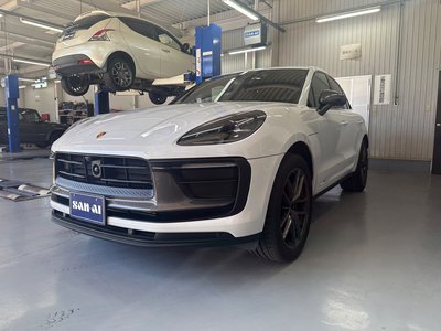 صورة 5 لـ 2023 Porsche MACAN