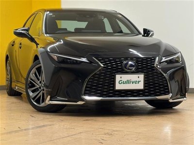 صورة 2 لـ 2021 Lexus IS
