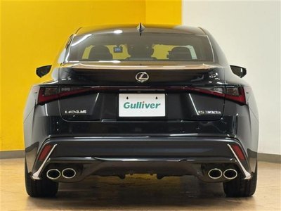 صورة مصغرة 33 لـ 2021 Lexus IS