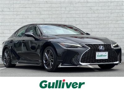صورة 3 لـ 2021 Lexus IS
