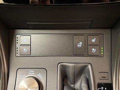 صورة مصغرة 15 لـ 2021 Lexus IS